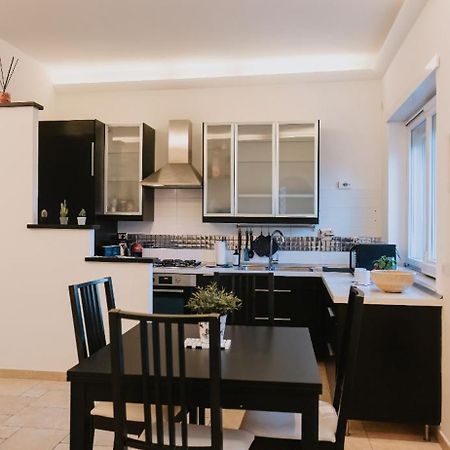 Pau Suite Home Ф'юмічіно Екстер'єр фото